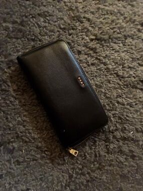 DKNY Black Leather Zip Wallet with Gold Logo